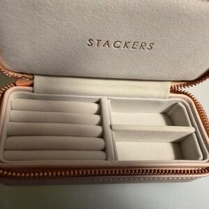 STACKERS MEDIUM JEWELRY CASE